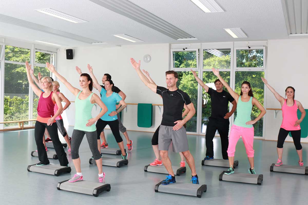 ایروبیک فری استایل و تأثیر آن بر روحیه، نشاط و سلامت نوجوانان و جوانان